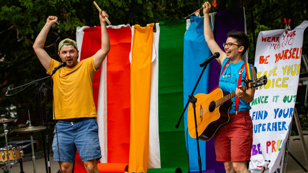 2 people performing a concert